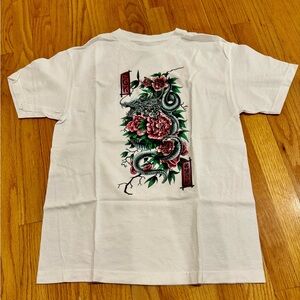 Men’s Graphic T-shirt USED. “DGK”